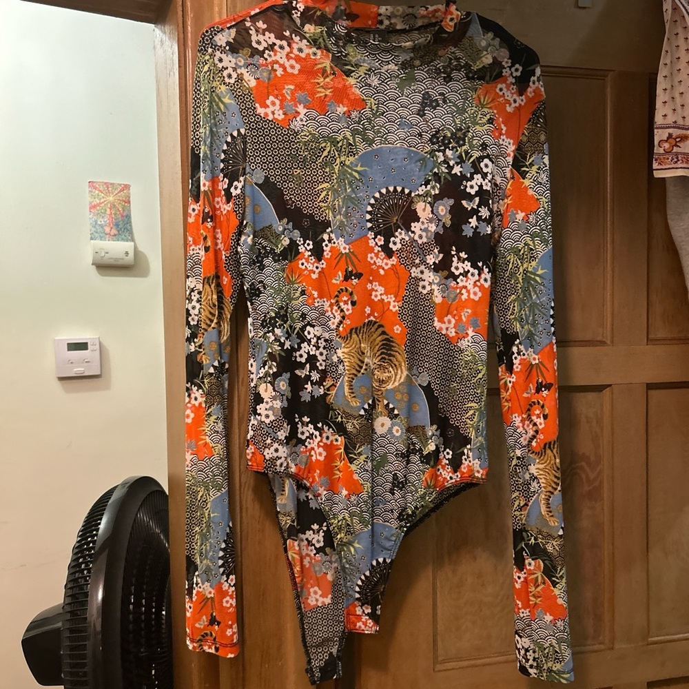 One Piece Bodysuit (8-10) Turtleneck Tiger Print Asian Kimono Floral Design - Picture 3 of 7